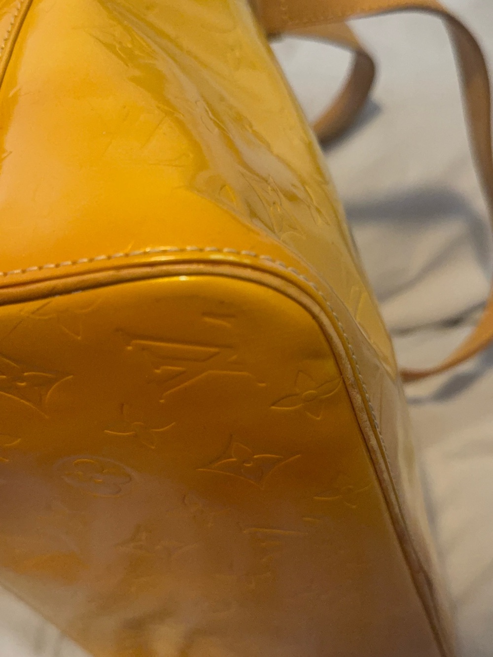 Louis Vuitton Vernis Yellow Patent Leather Tote Bag Rare Vintage Y2K - Picture 9 of 16